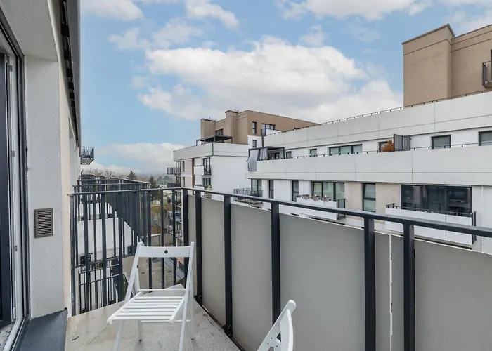 Bronowicka Cosy By Bookinghost